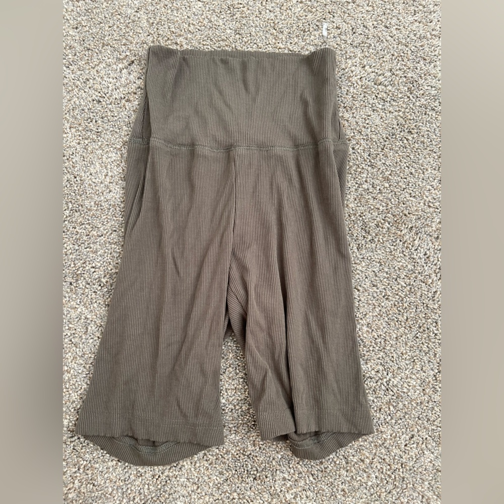 forest green ribbed biker shorts